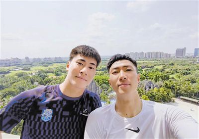 亚洲欧美激情综合第一区